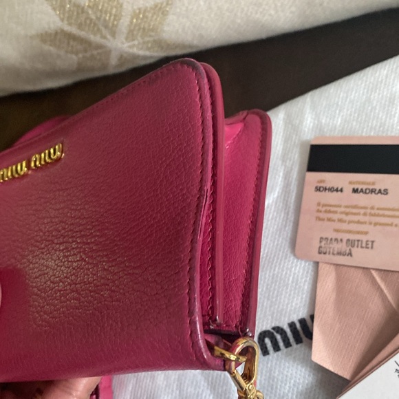 Miu Miu wallet on chain crossbody bag - Picture 12 of 13